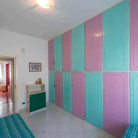 아파트 Domitilla House 피날레리구레